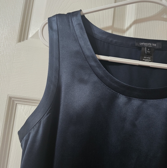 Lafayette 148 Perla Luxe Reversible Silk Charmeuse Shell in Navy Blue, EUC! - Picture 5 of 9